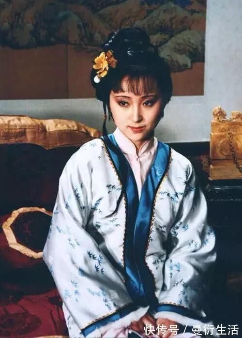 黛玉@林黛玉为什么能二两月钱活成富豪,随手赏人不眨眼?这么有钱?