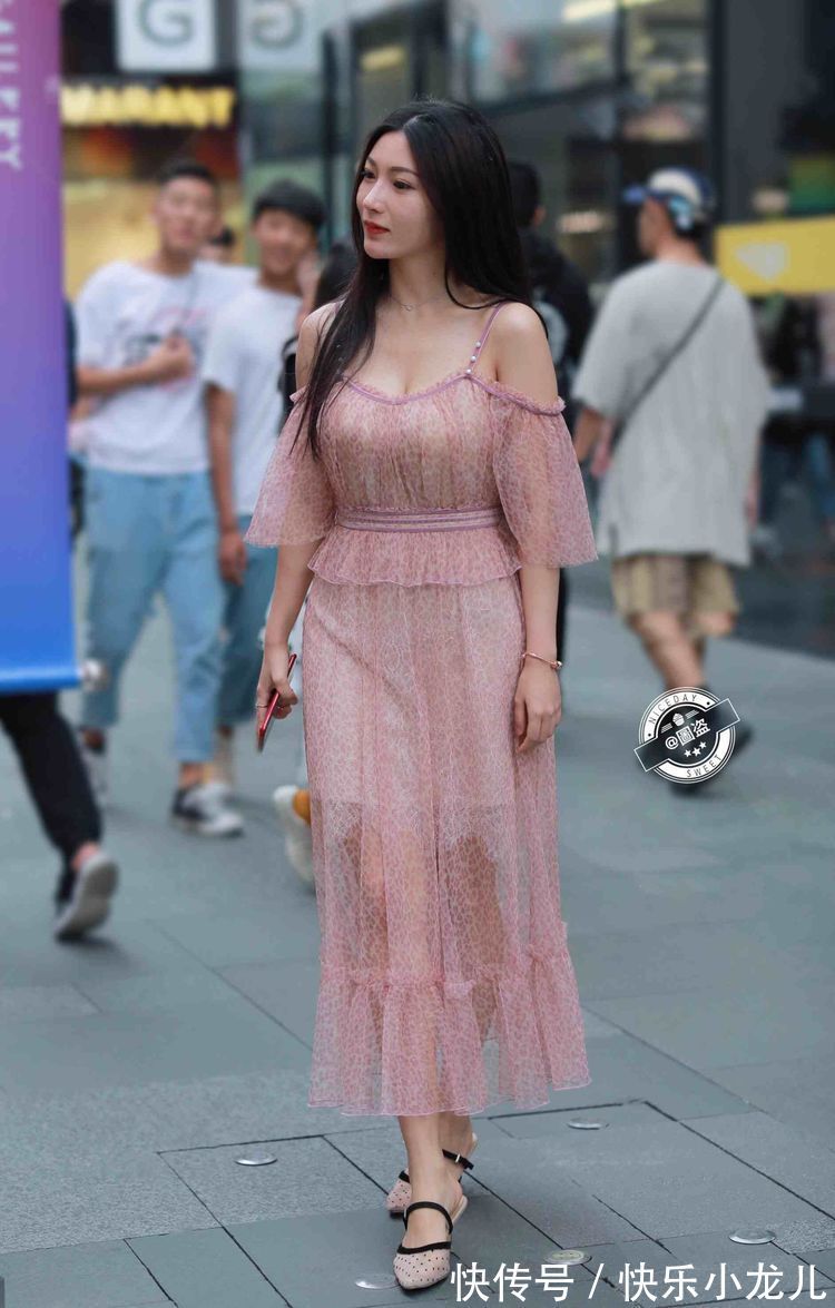 穿搭 洋气甜美的连衣裙穿搭更显潮流气质,时尚雅致又清爽,造型独特