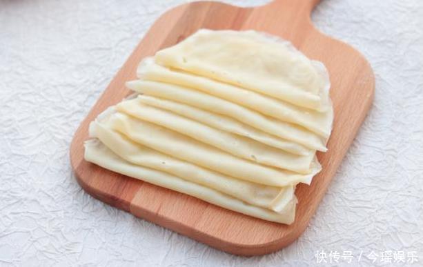 教你自制超薄的煎饼,快手1分钟烙2张,卷什么吃都行