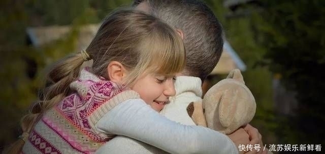 公公婆婆|父母在这5个方面越舍得,孩子越有出息!不是买学区房,不是报兴趣班……