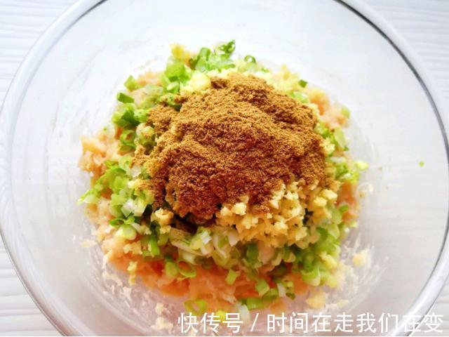 萝卜馅饺子有水怎么办焯水就错了,加点它萝卜不出水不变味