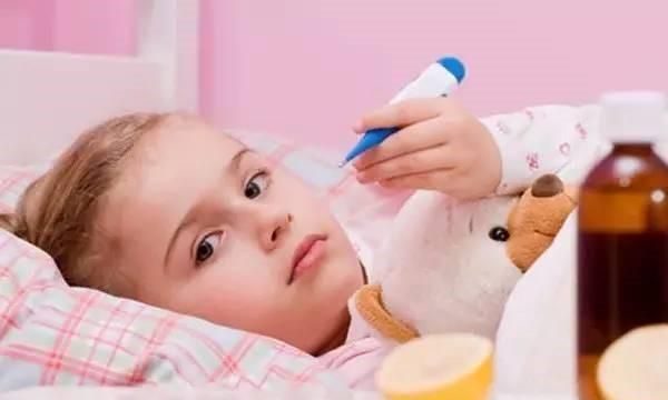 五短身材|孩子身体的三处表现,可能是“五短身材”征兆,及时补救还能长高