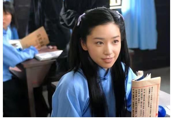 出道12年，闞清子把“榴蓮”送給自己，“躺平”理論走進(jìn)現(xiàn)實(shí)