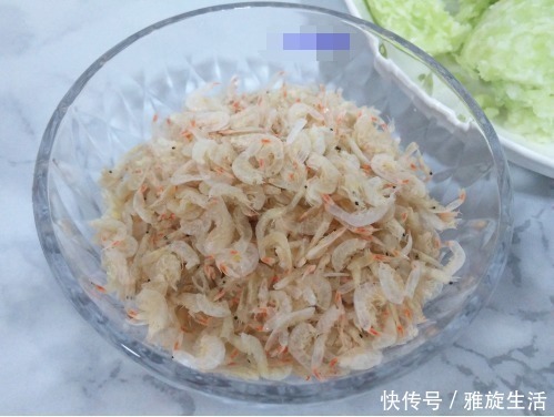 面团|这个包子没有肉却特别鲜，只用俩食材，一个负责香，一个负责鲜！