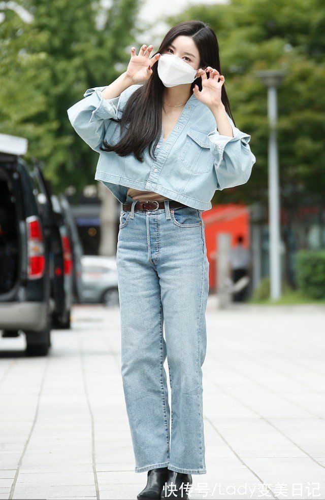 浅蓝色|休闲时髦类单品就选择牛仔外套，款式经典且有魅力，搭配不重样