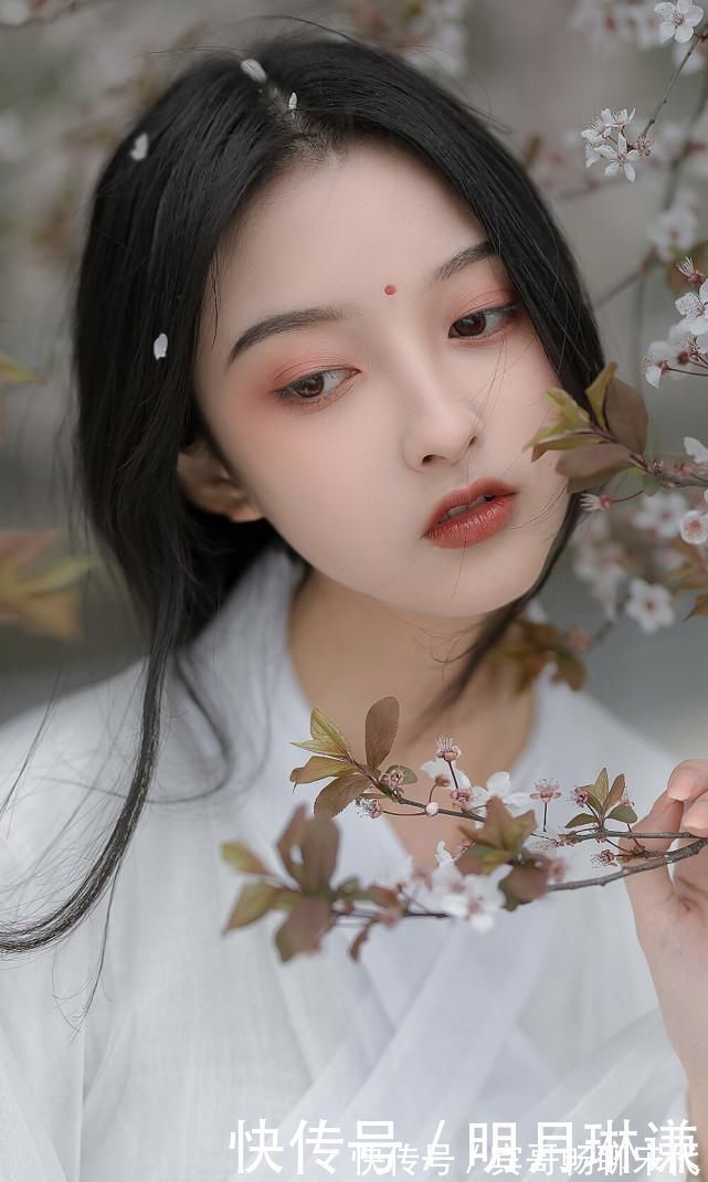 |那些令汉服小姐姐崩溃的瞬间,既搞笑又尴尬,希望你没遇到过