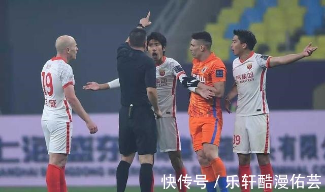 王寿廷|尴尬!海港遭嘲讽“双亚王”,申花悍将调侃“成绩稳定”
