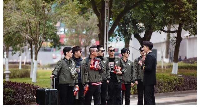 张智霖遗憾离团,陈小春被蔡少芬“逼疯”,李承铉最具飞行员潜质