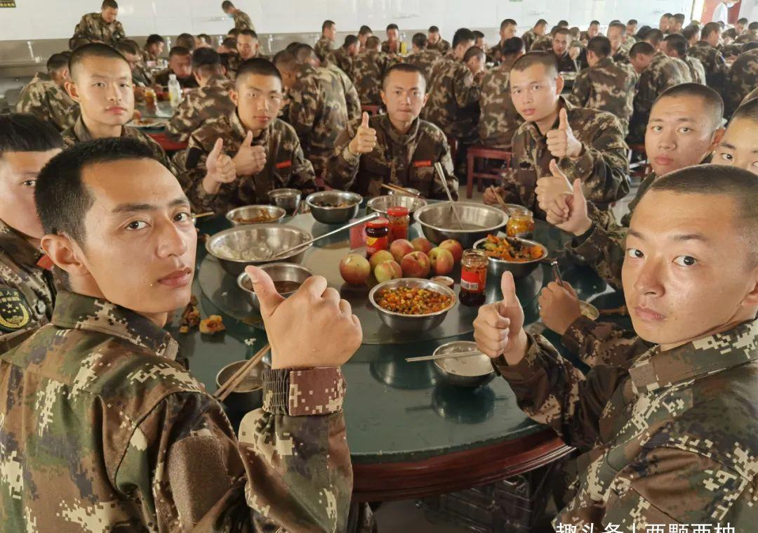 缓解|新训进行时丨暖心“家乡菜”,缓解思乡一步到“胃”