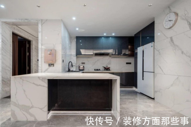 伸展感|236㎡大平层,黑白灰诠释极简主义