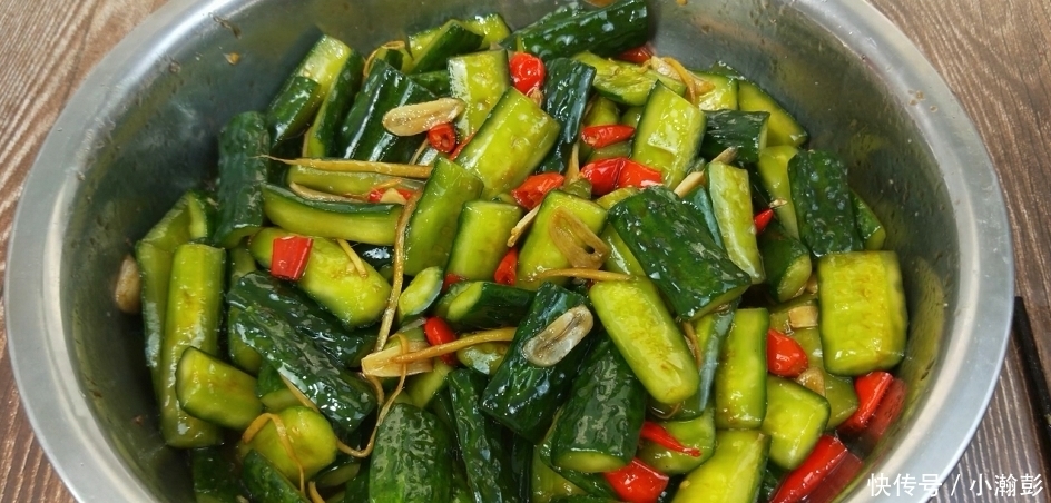 秘制|黄瓜不要凉拌了,教你一个最好吃的做法,一次秘制5斤,上桌扫光