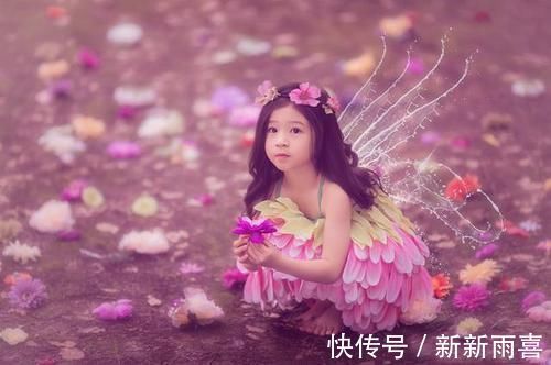 回家|幼儿园让孩子回家画妈妈,老师收上来一看,第一张就忍不住笑喷了