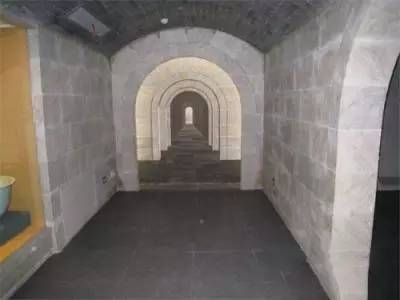 无人|1954年,考古队挖开成吉思汗墓,棺中枕头无人敢开