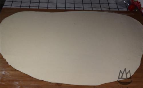 饺子皮一个个擀就外行了,只需一个矿泉水瓶,1分钟能做100个