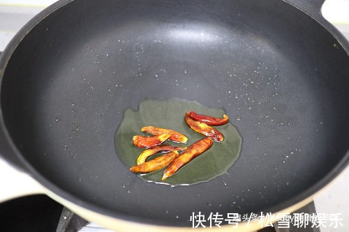 开春吃此菜酸爽开胃促食欲，10元一斤买3斤，身体壮实不长肉