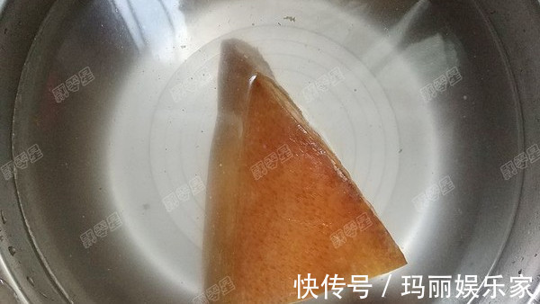 腌制腊肉时,只放盐就错了!多放一点它,腊肉不长霉,放一年不坏