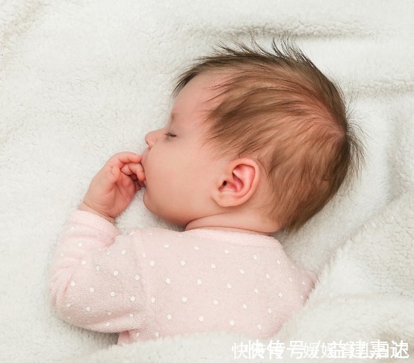 睡眠|宝宝锻炼自主入睡的3个信号,宝妈需了解,要多加配合孩子