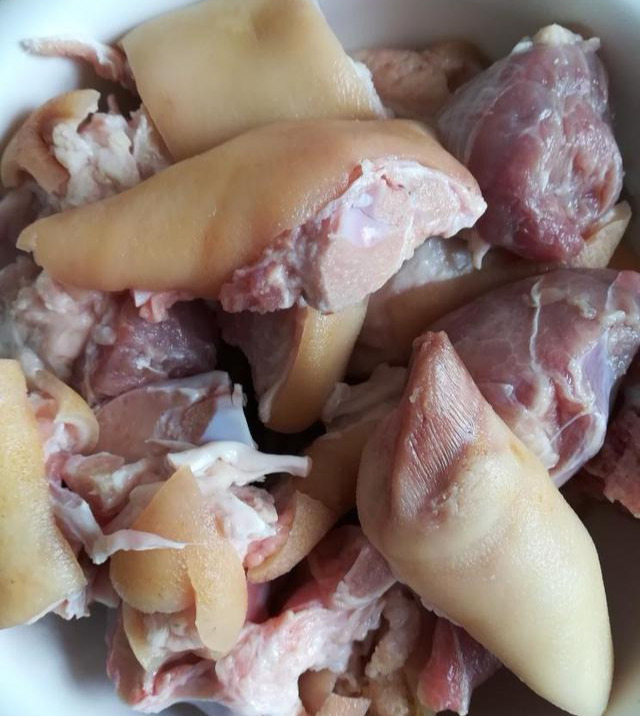 猪蹄这样做太好吃了,只需一步,软糯入味又劲道,3斤猪蹄不够吃