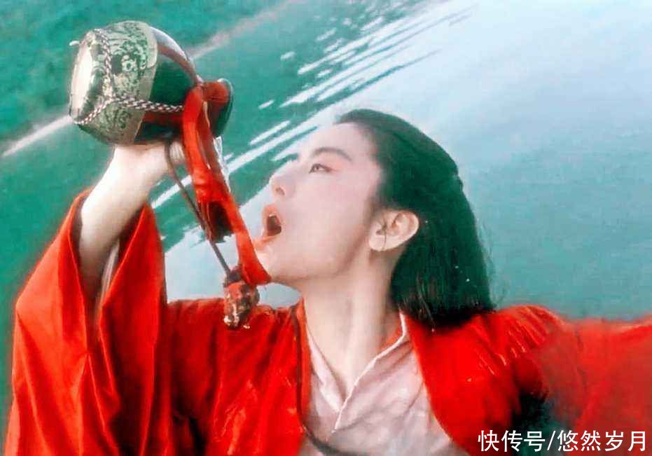  方证大师|《笑傲江湖》中，佛门领袖方证大师的武功，能与东方不败相斗吗？