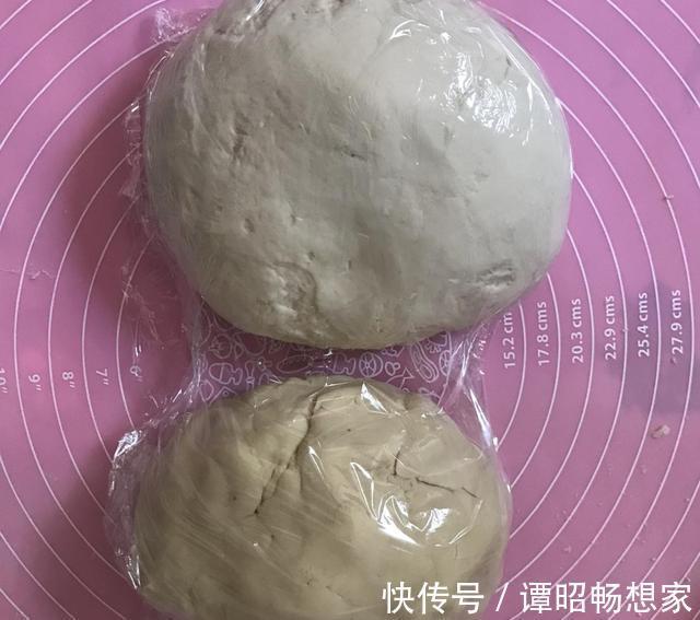 中式点心白皮酥做法，猪油和面静置半小时，成品香酥还不腻
