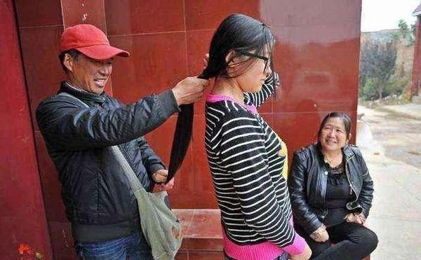 头发|商贩喜欢去农村收购头发,老百姓之前都不明白,现在突然醒悟