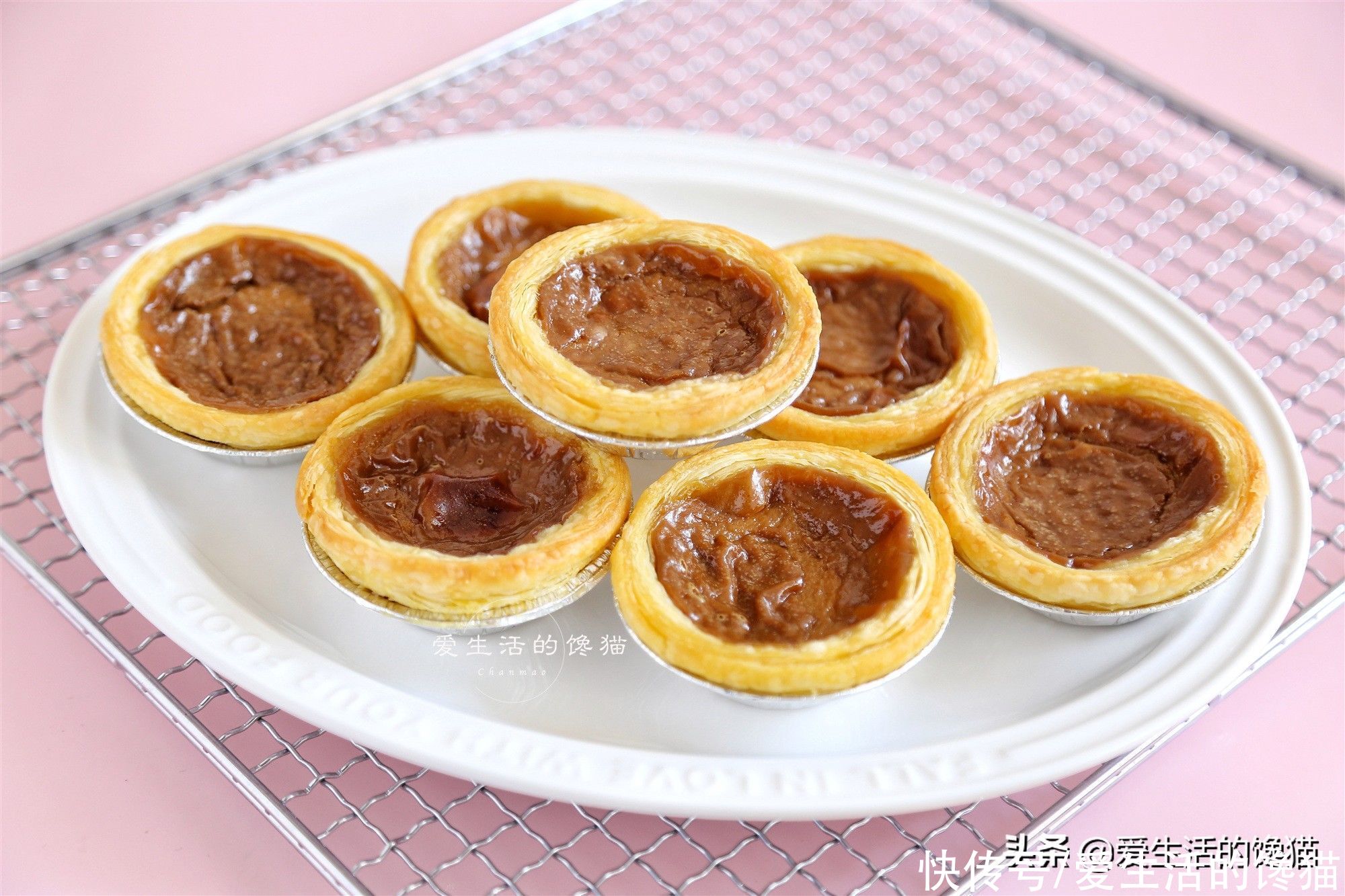 蛋挞|年售6200万杯的燕麦拿铁，做成蛋挞，酥香迷人，连吃5个也不过分