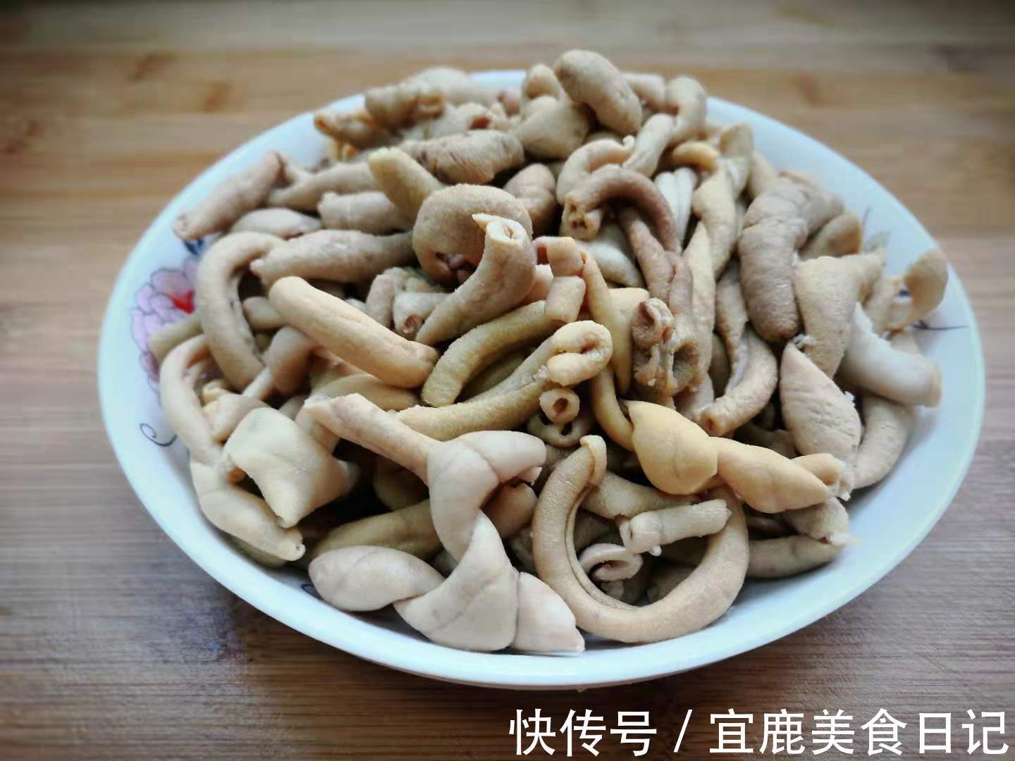 鸡肠|夏天,吃鸡鸭鱼肉不如吃它,5元一斤,入口鲜香又好做,特解馋