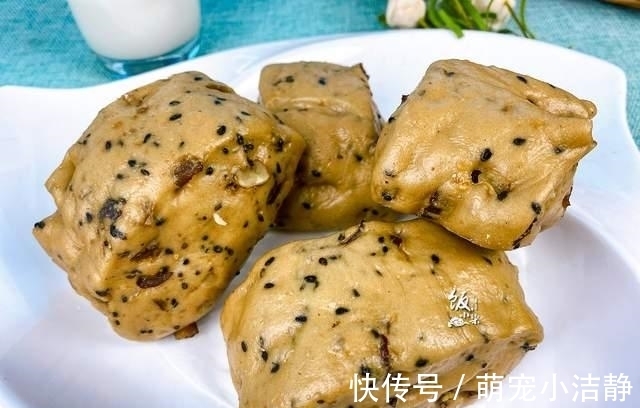 家里有面粉,试试这样做,比包子简单,好吃又健康,当早餐更营养