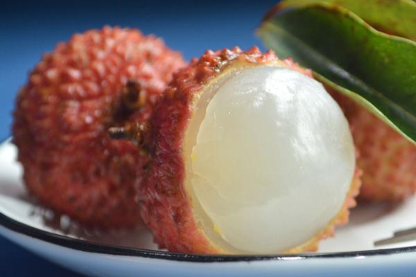 发霉|立刻停止吃以下4种食物,用沸水都不管用,家里有的扔掉