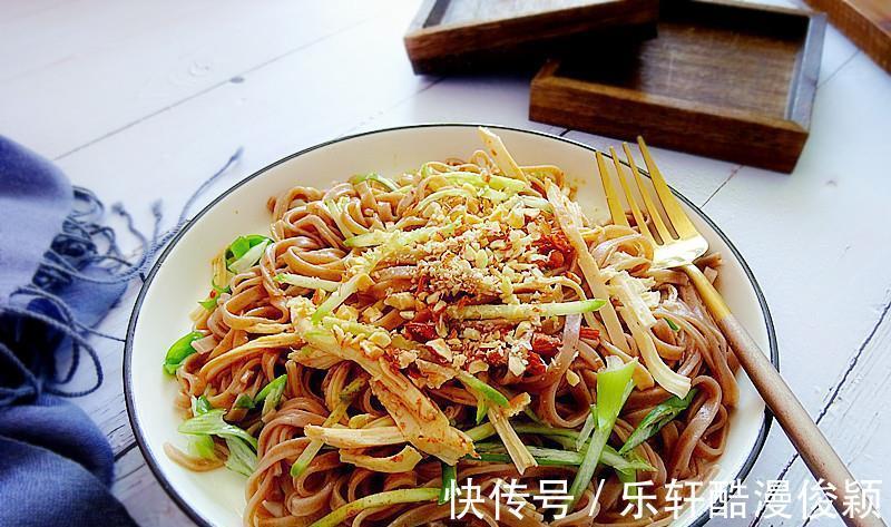 鸡胸肉|伏天,我的瘦身晚餐就一盘,好吃顶饱又低脂,一周至少吃三回!