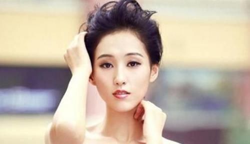 妙招|最近开始被鱼尾纹困扰?学会这3个妙招,可以轻松赶走鱼尾纹