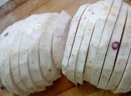 濕氣重的女性，每天當(dāng)零食吃兩個(gè)，口臭雀斑不來(lái)找，血管不堵，腰圍變細(xì)了