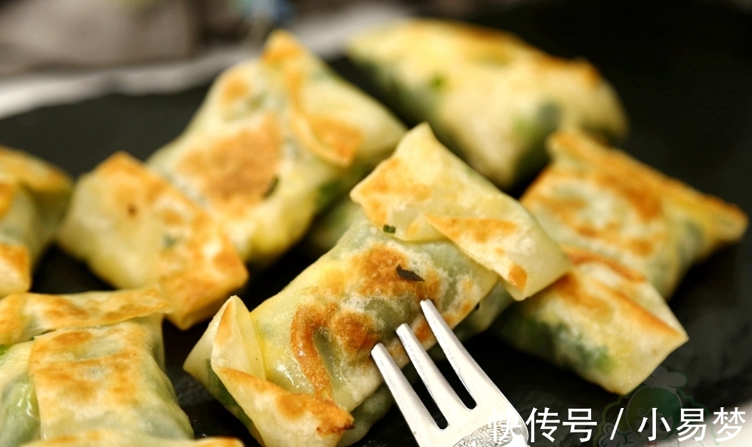 油炸|想吃春卷太容易，不揉面不油炸，简单快手就是一锅，当早餐一级棒