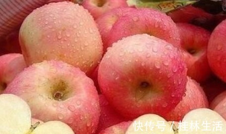 当心|吃完苹果后要当心,切忌碰一物,很多人却忽略了,值得分享给家人