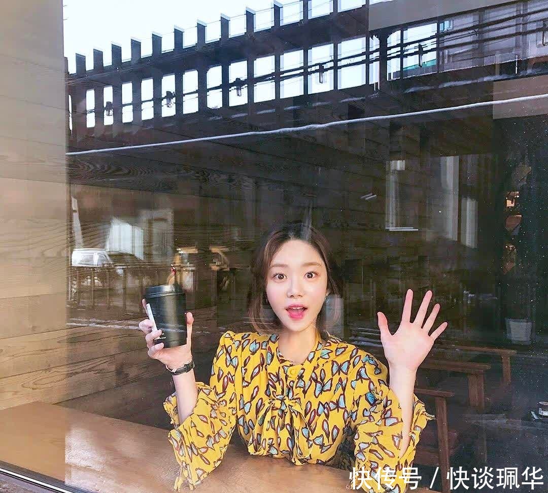 私房照|清纯可人短发清新妹子,好身材私房照