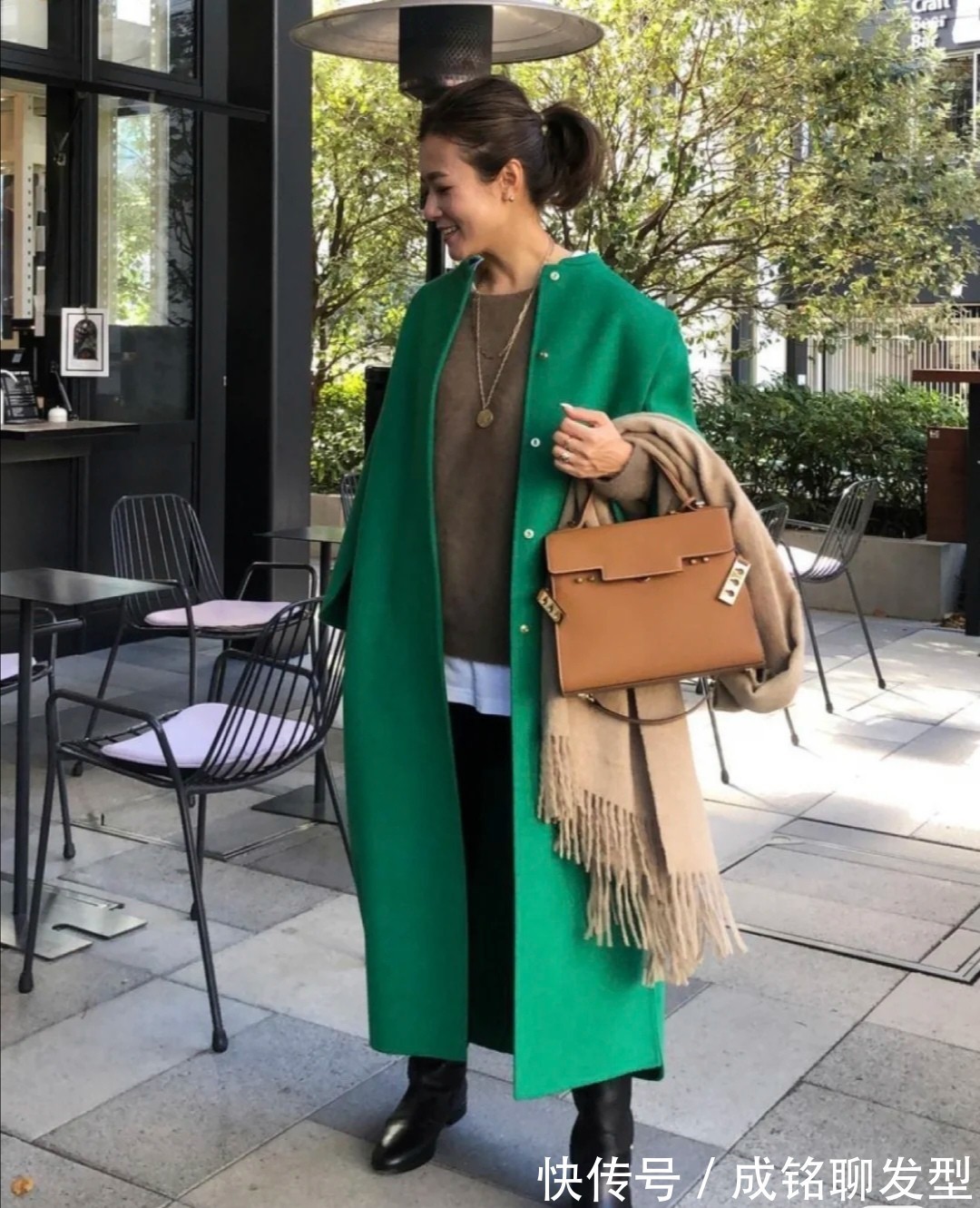 穿搭|女人过了五十岁就别乱穿,学学她的减龄穿搭,好看保暖又显年轻