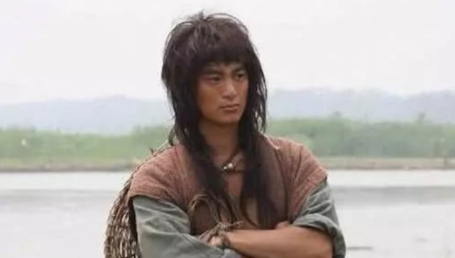 此人只忠于晁盖一人,宋江视他为眼中钉,找个机会把他害死