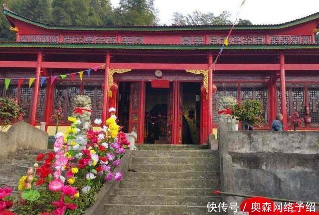 此人|此人是一个强盗贼，威名连关羽都怕，生前勇猛无敌，死后被封吴王