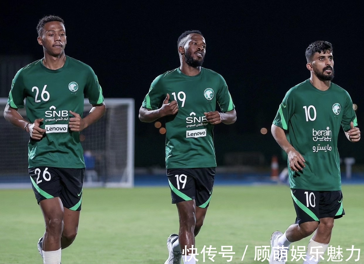 阿曼|连续暴击,1-0!沙特助攻国足,武磊冲击金靴,取胜=再次甩开日本