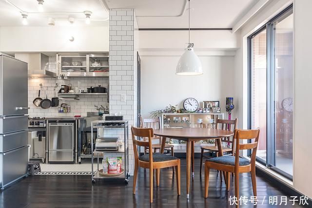 挂杆|日本夫妻72㎡家,隔断不砌墙,收纳不打柜子,宽敞亮堂井井有条