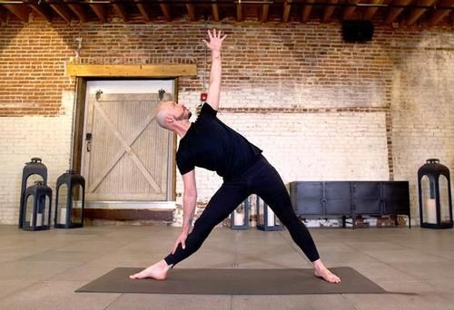 背部|膝盖疼怎么办？10个瑜伽保养动作，缓解疼痛、稳固关节！