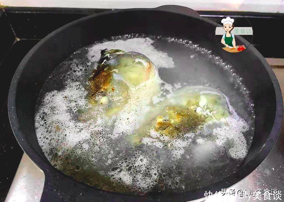 鲜甜|秋天,这三样食材一起煮汤,实在是太鲜美啦,比鸡汤还鲜,特养人