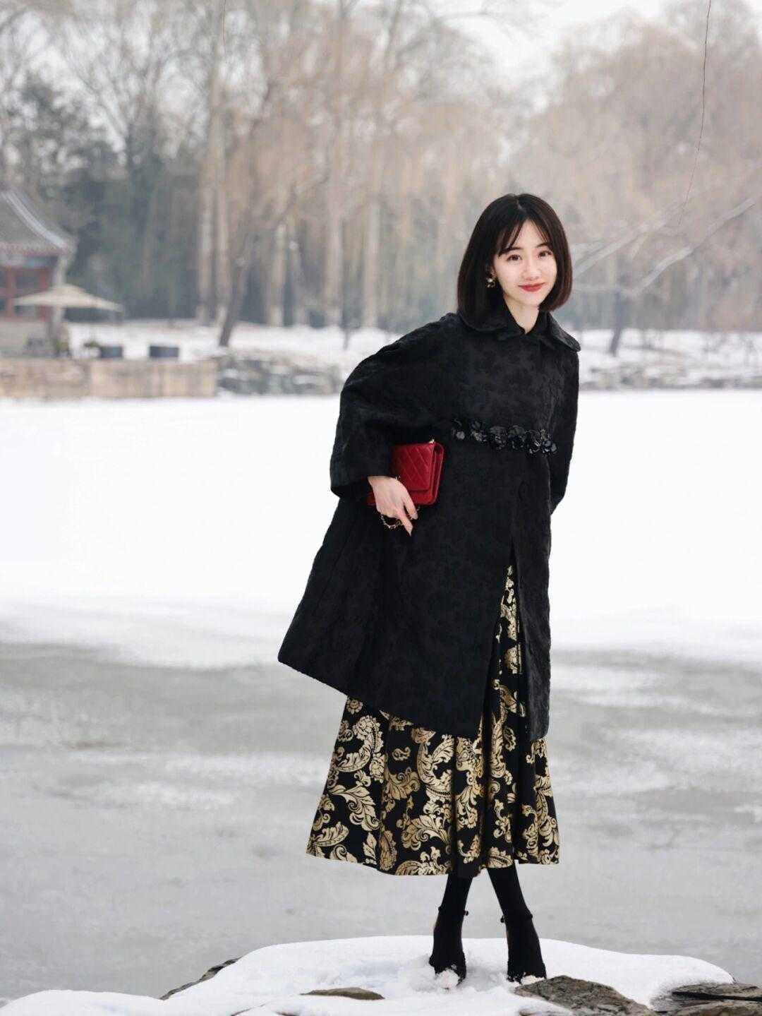 鎏金 今年流行“烫金元素”,个性时髦又有气场,普通人也能穿出高级感