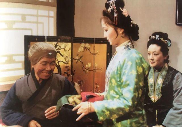 宝钗&表姐妹的权利游戏:薛宝钗讥讽暗算王熙凤,却被反杀得无路可走