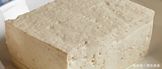 聪明人买豆腐,看到2种扭头就走,豆腐店老板:不是老手就是同行