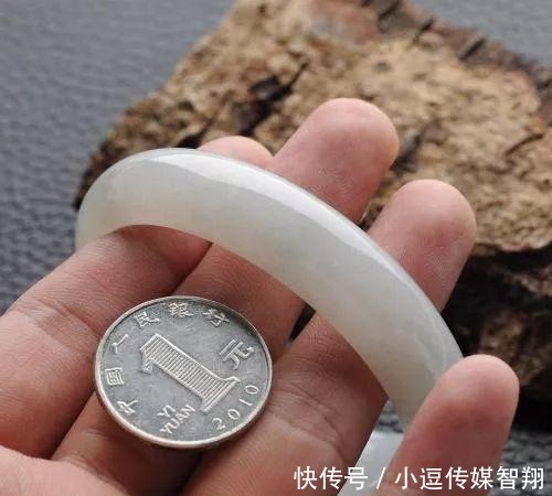 糯冰种|你真的了解糯种翡翠吗?原来,糯种翡翠也有这么多分类!