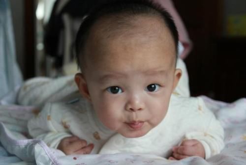 聪明娃|“聪明娃”有迹可循,若宝宝睡醒后有这些表现,家长就偷着乐吧