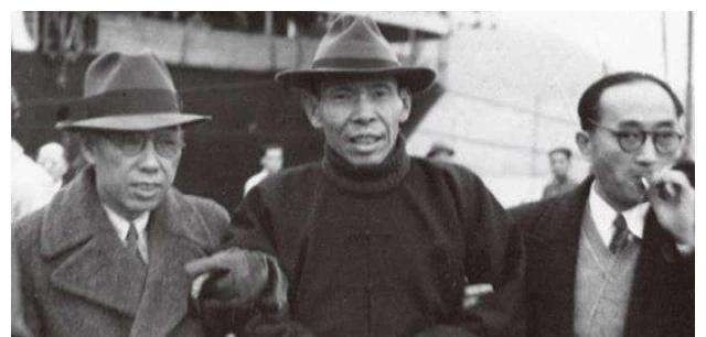 据史料记载|杜月笙,在母女3人之间反复徘徊,最后只将大女儿娶回来