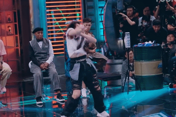 b这街4队长各显神通，国际social优质模板速来查收