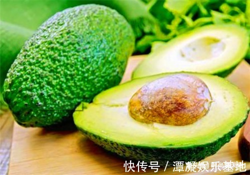 食物|女性要养生，推荐吃4种食物，排出毒素，强身健体，可以滋养子宫